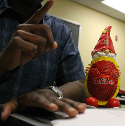 Prepared for the class discussion, the roaming gnome waits for the professor to finish.